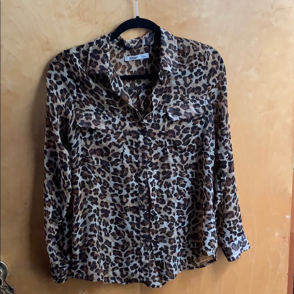 Old‎ Navy Leopard top